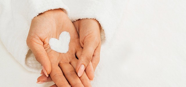 ¿Cuál es una buena rutina de cuidado de las manos?