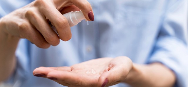 ¿El gel hidroalcohólico caduca? Cómo saber si sigue siendo eficaz
