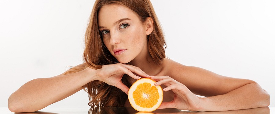 Descubre para qué sirve realmente la vitamina C en la cara